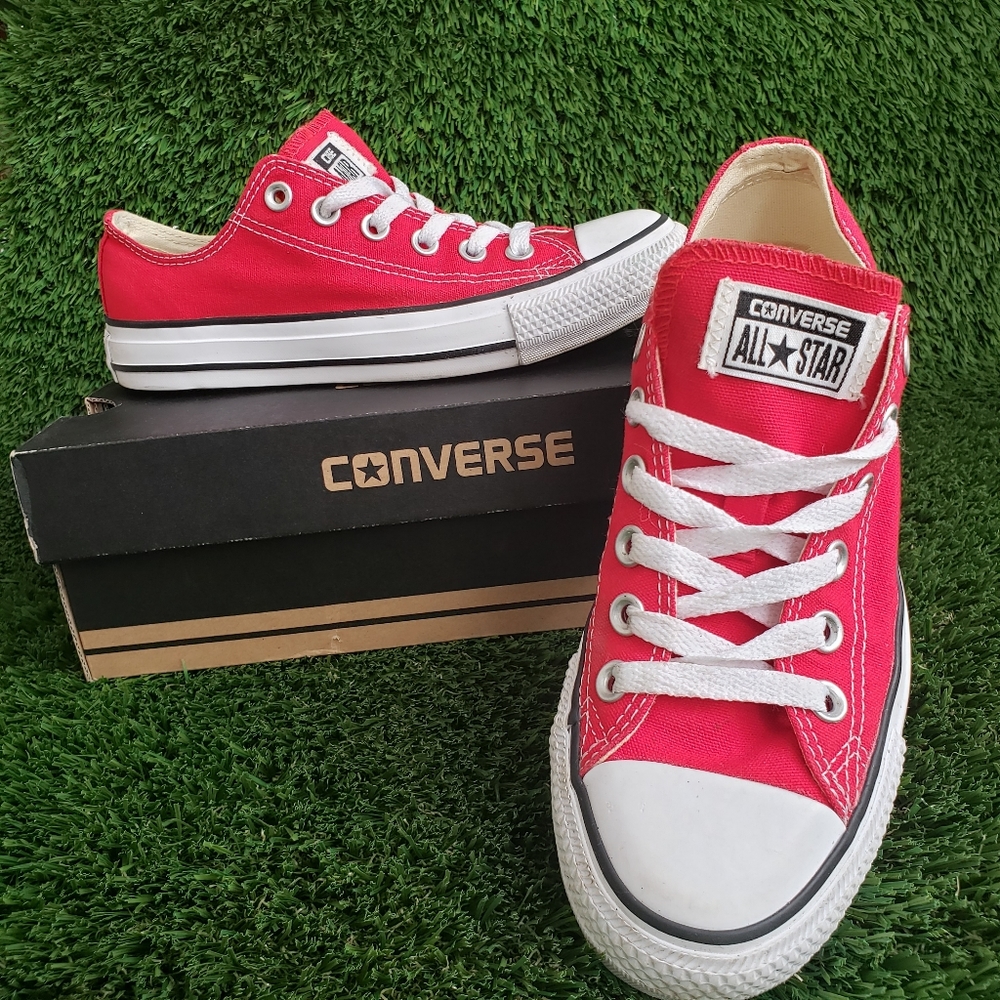 CONVERSE Chuck Taylor All Star Low Top Red (6.5)